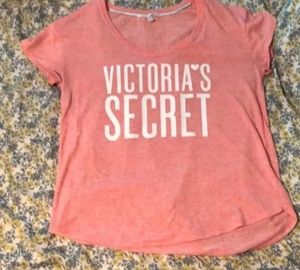 VICTORIA'S SECRET TEE TSHIRT medium